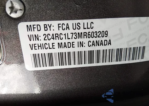 2021 Chrysler Pacifica Hybrid Touring L из США, поврежденный, VIN 2C4RC1L73MR603209